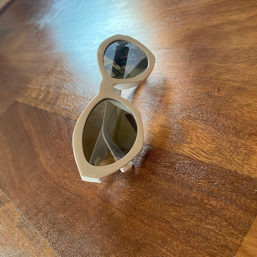 Vintage White Sunglasses - Picture 2 of 4
